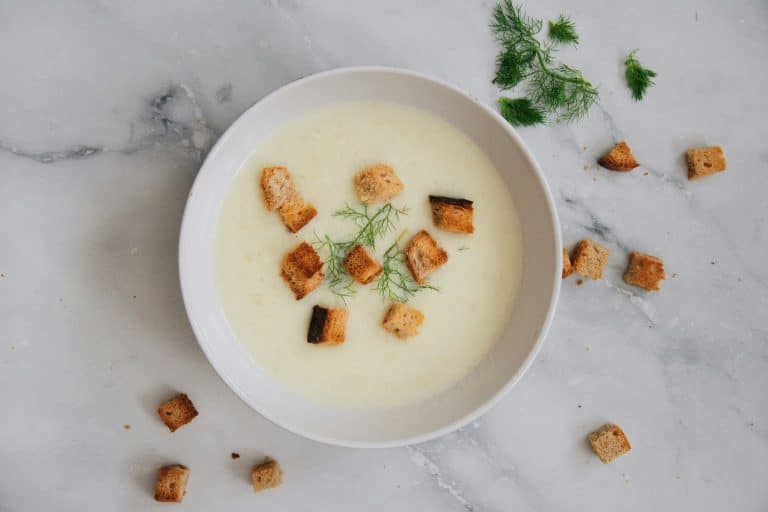 Quelles astuces pour un parfait velouté de châtaignes avec éclats de bacon croustillant?